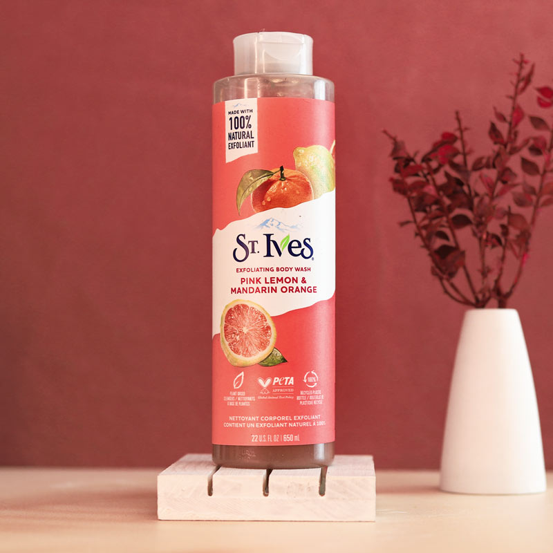 st-ives-pink-lemon شامپو بدن اسکراب دار گریپ فروت و پرتقال سینت ایوز - Image 1